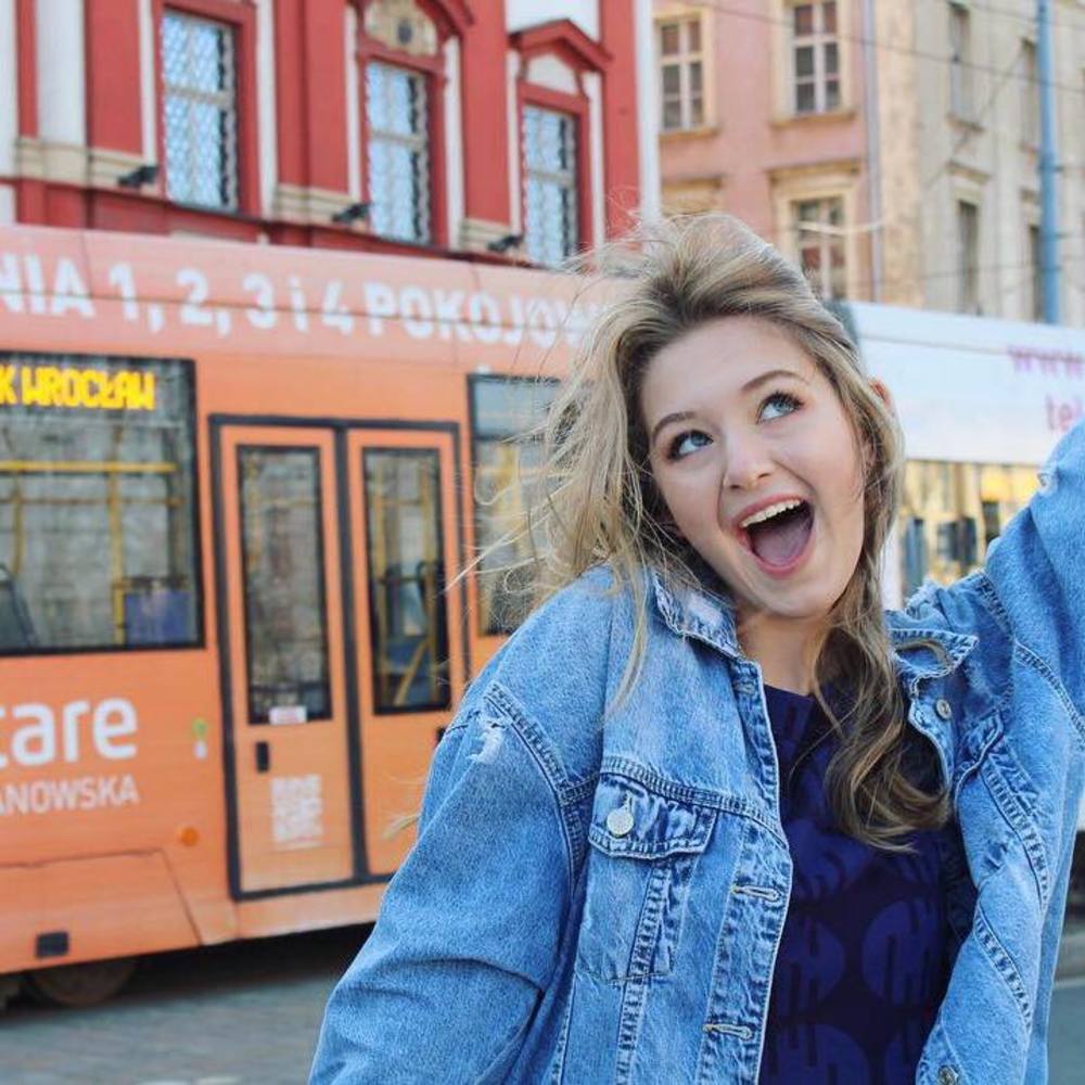 Meet your Posher, Anna